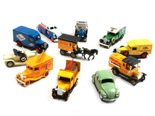 Lot 372 - LLEDO (GB) (11)