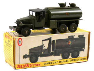 Lot 196 - DINKY TOYS (FRANCE) (1)