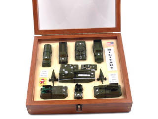 Lot 827 - MIDGETOY (USA) (1)