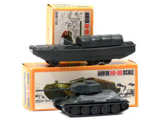 Lot 798 - AIRFIX (GB) (2)