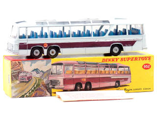 Lot 683 - DINKY TOYS (GB) (1)
