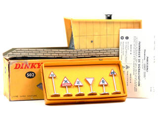 Lot 577 - DINKY TOYS (FRANCE) (2)