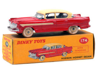 Lot 650 - DINKY TOYS (GB) (1)