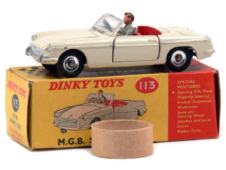 Lot 634 - DINKY TOYS (GB) (1)