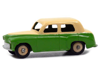 Lot 595 - DINKY TOYS (GB) (1)