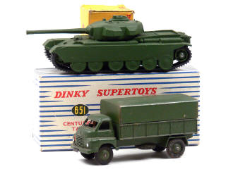 Lot 699 - DINKY TOYS (GB) (2)