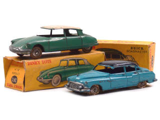 Lot 548 - DINKY TOYS (FRANCE) (2)