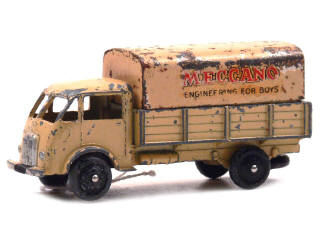 Lot 527 - DINKY TOYS (FRANCE) (1)