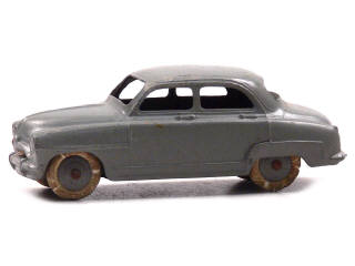Lot 512 - DINKY TOYS (FRANCE) (1)
