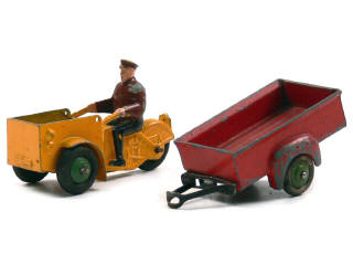 Lot 526 - DINKY TOYS (FRANCE) (2)