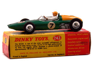 Lot 558 - DINKY TOYS (GB) (1)