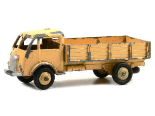 Lot 528 - DINKY TOYS (FRANCE) (1)