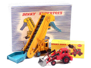 Lot 501 - DINKY TOYS (GB) (2)