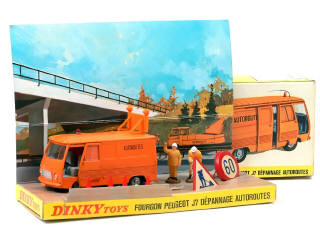 Lot 370 - DINKY TOYS (FRANCE) (1)