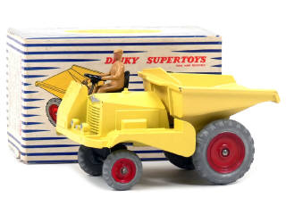 Lot 484 - DINKY TOYS (GB) (1)