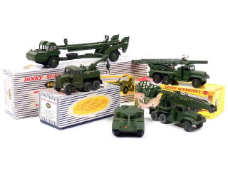 Lot 512 - DINKY TOYS (GB) (5)