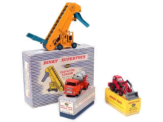 Lot 506 - DINKY TOYS (GB) (3)