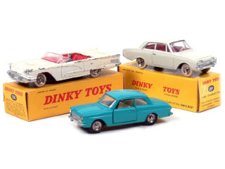 Lot 427 - DINKY TOYS (FRANCE) (3)
