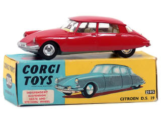 Lot 523 - CORGI TOYS (GB) (1)