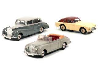 Lot 503 - DINKY TOYS (GB) (3)