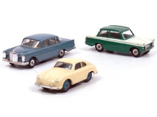 Lot 504 - DINKY TOYS (GB) (3)
