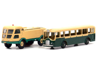 Lot 395 - DINKY TOYS (FRANCE) (2)
