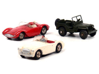 Lot 414 - DINKY TOYS (FRANCE) (3)