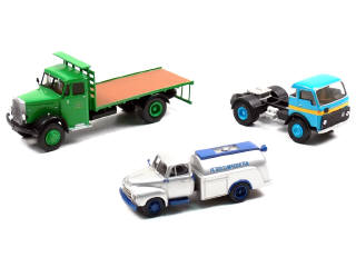Lot 966 - DIVERS (3)