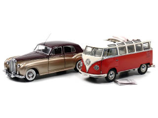 Lot 932 - FRANKLIN MINT (USA) (2)