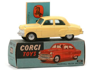 Lot 677 - CORGI TOYS (GB) (1)