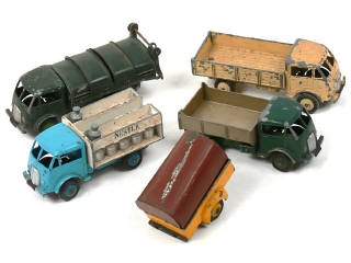 Lot 1112 - DINKY TOYS (FRANCE) (5)