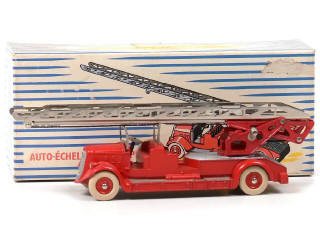 Lot 1047 - DINKY TOYS (FRANCE) (1)