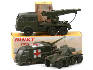 Lot 1104 - DINKY TOYS (FRANCE) (3)