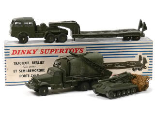 Lot 1103 - DINKY TOYS (FRANCE) (3)