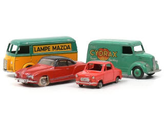 Lot 1114 - DINKY TOYS (4)