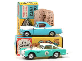 Lot 694 - CORGI TOYS (GB) (2)