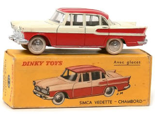 Lot 985 - DINKY TOYS (FRANCE) (1)