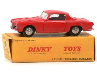 Lot 984 - DINKY TOYS (FRANCE) (1)
