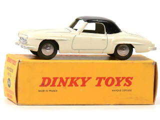 Lot 983 - DINKY TOYS (FRANCE) (1)