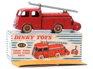 Lot 1048 - DINKY TOYS (FRANCE) (1)