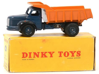 Lot 1052 - DINKY TOYS (FRANCE) (1)