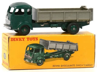 Lot 1049 - DINKY TOYS (FRANCE) (1)