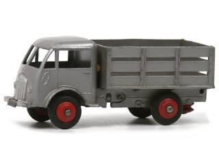 Lot 1037 - DINKY TOYS (FRANCE) (1)