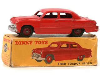 Lot 1130 - DINKY TOYS (GB) (1)
