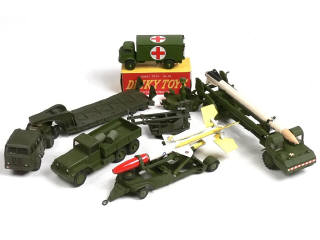 Lot 1173 - DINKY TOYS & CORGI TOYS (6)