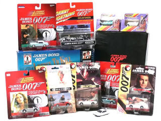 Lot 73 - DIVERS (23)