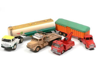 Lot 1109 - DINKY TOYS (FRANCE) (4)