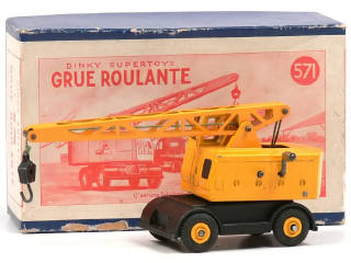 Lot 1061 - DINKY TOYS (FRANCE) (1)