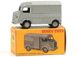 Lot 1043 - DINKY TOYS (FRANCE) (1)