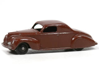 Lot 1121 - DINKY TOYS (GB) (1)